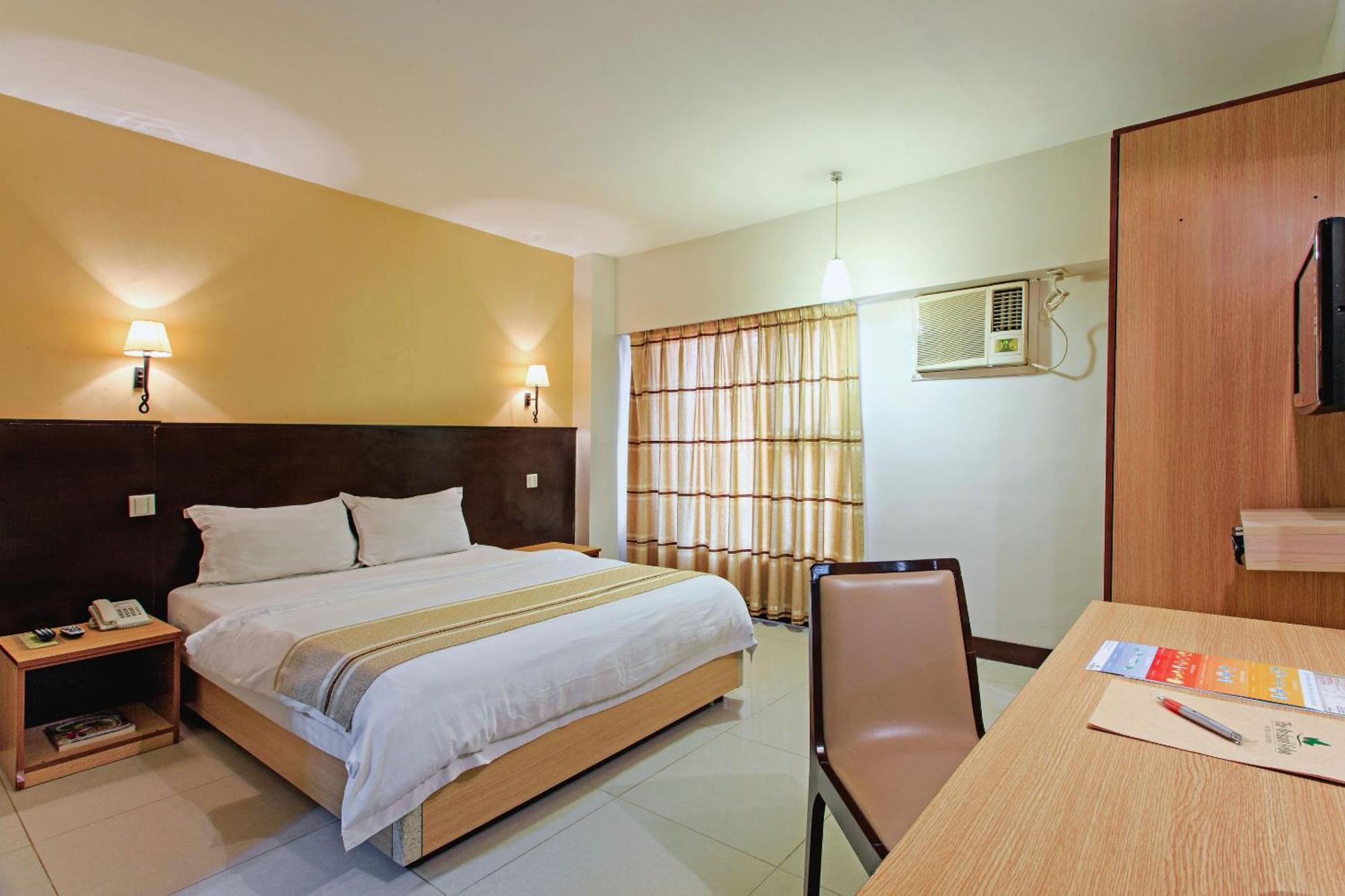 The Orchard Cebu Hotel & Suites Powered By Cocotel Экстерьер фото