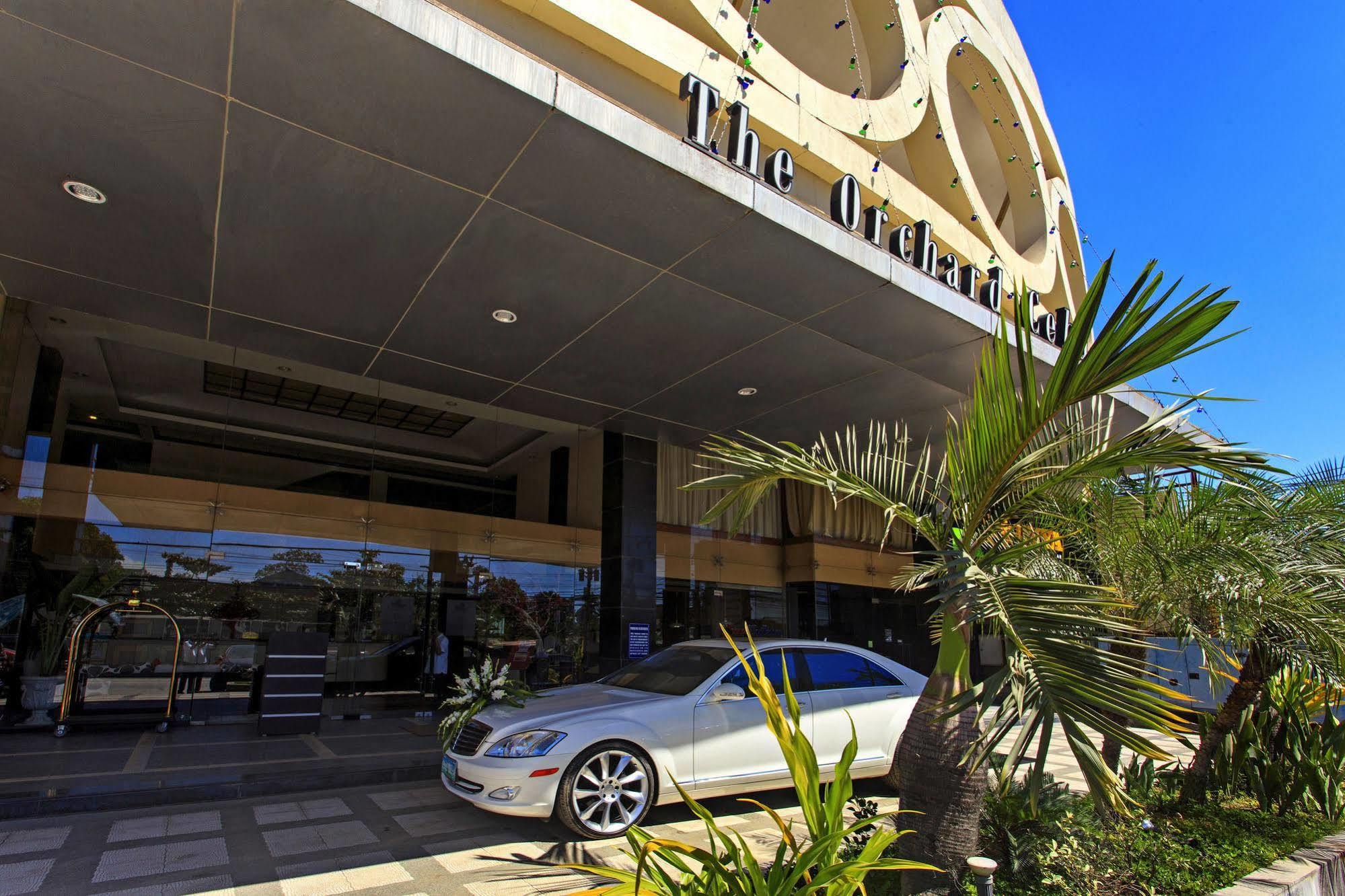 The Orchard Cebu Hotel & Suites Powered By Cocotel Экстерьер фото