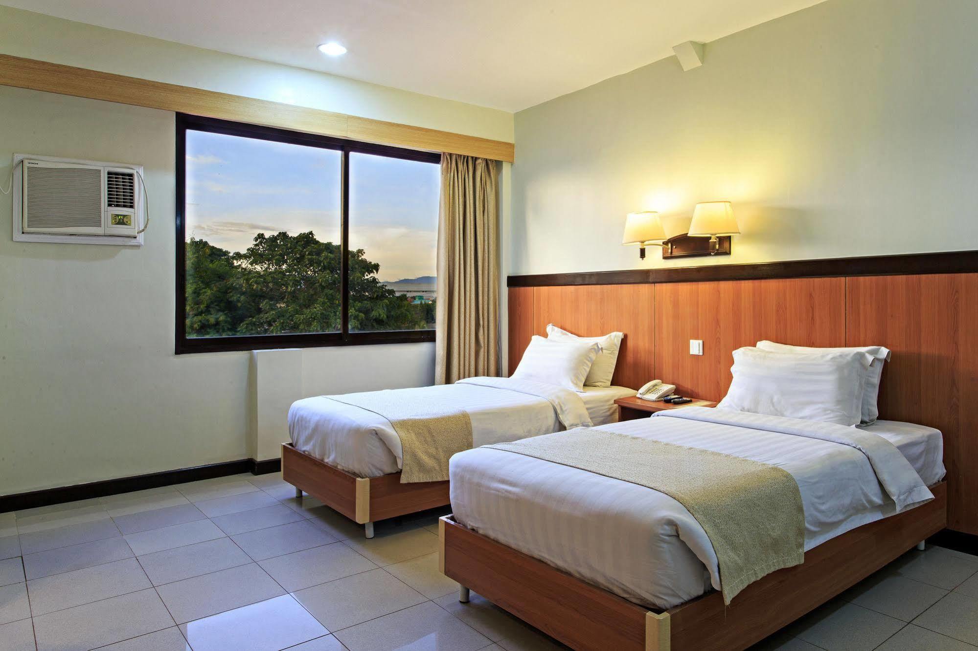 The Orchard Cebu Hotel & Suites Powered By Cocotel Экстерьер фото